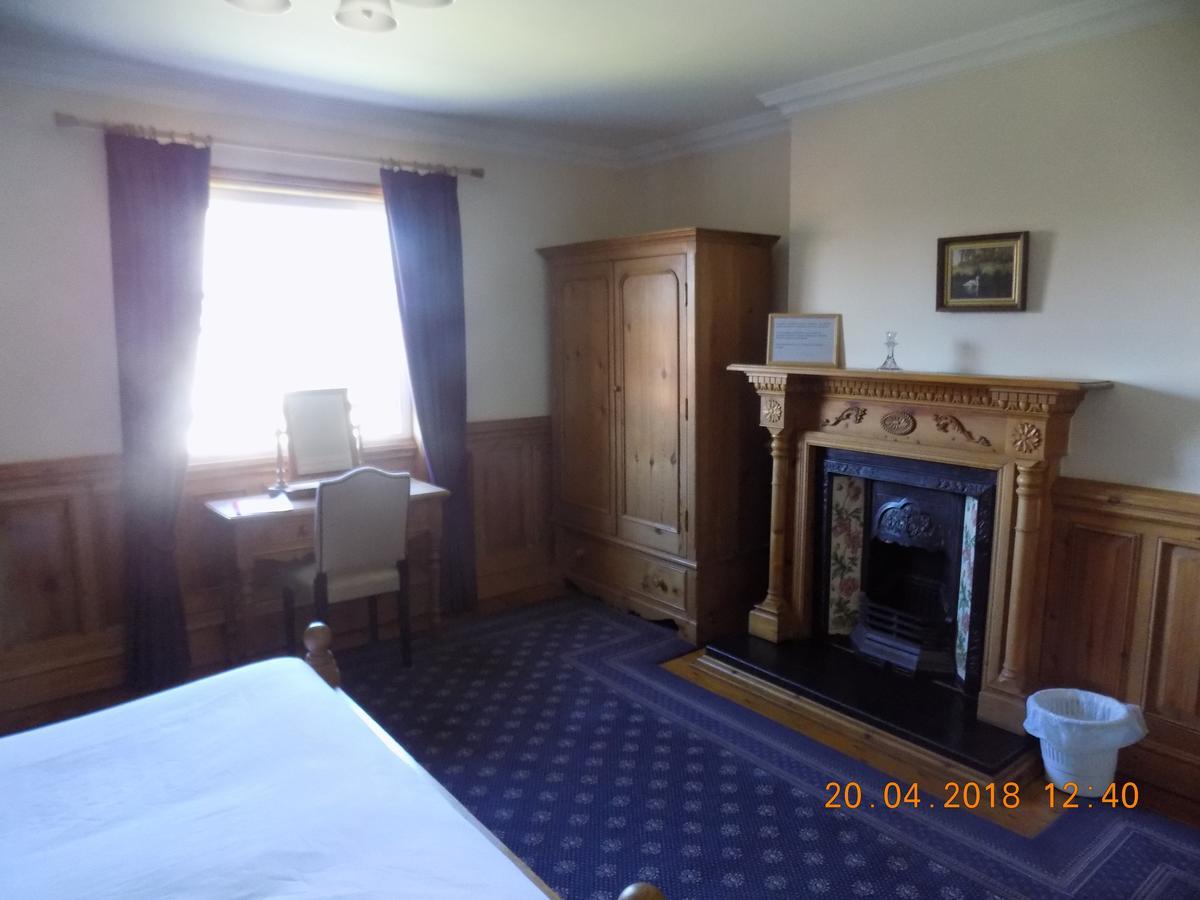 The Londesborough Arms Bar With En-suite