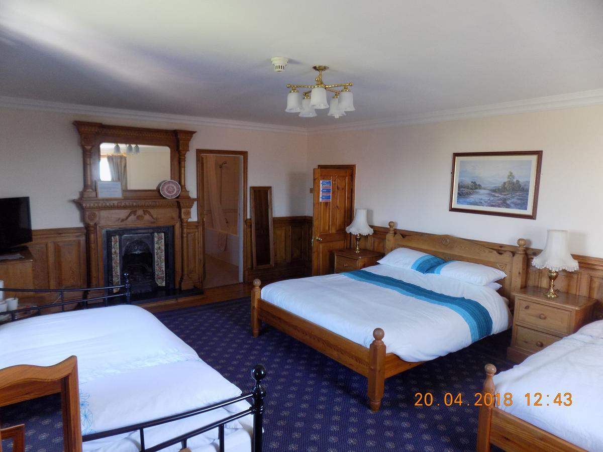 The Londesborough Arms Bar With En-suite * Market Weighton
